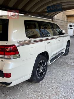 تويوتا لاندكروزر